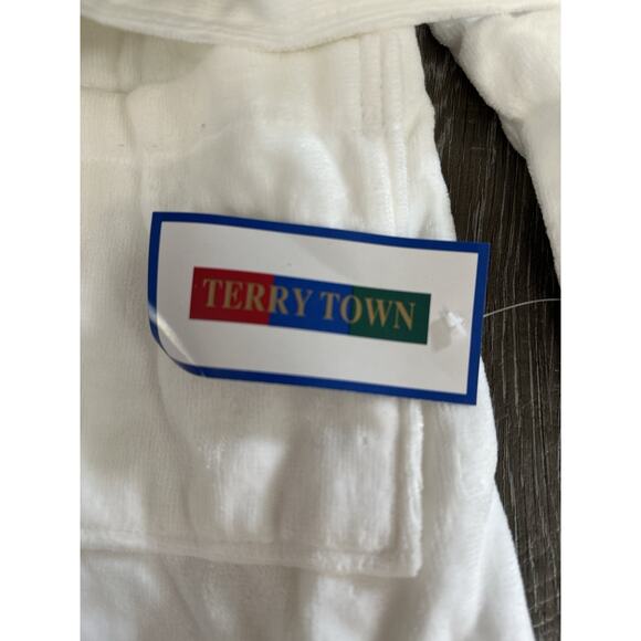 Terry Town Kids Size Large White Robe NWT - Picture 2 of 4
